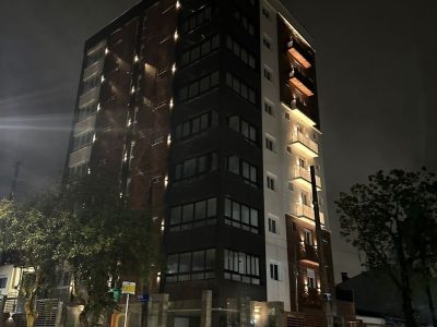 Apartamento à venda com 103m², 2 quartos, 2 suítes, 1 vaga no bairro Higienópolis em Porto Alegre - Foto 4