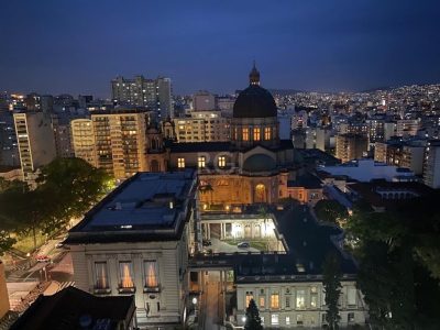 Apartamento à venda com 405m², 4 quartos, 1 suíte, 1 vaga no bairro Centro Histórico em Porto Alegre - Foto 24