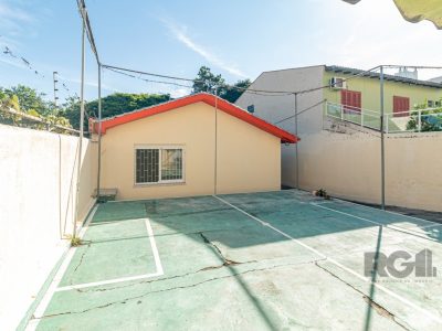 Casa à venda com 160m², 3 quartos, 1 suíte, 4 vagas no bairro Vila Ipiranga em Porto Alegre - Foto 5