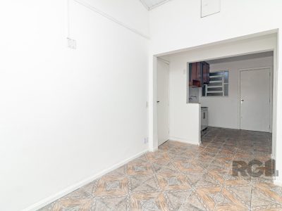 Casa à venda com 160m², 3 quartos, 1 suíte, 4 vagas no bairro Vila Ipiranga em Porto Alegre - Foto 29