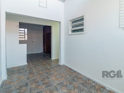 Casa à venda com 160m², 3 quartos, 1 suíte, 4 vagas no bairro Vila Ipiranga em Porto Alegre - Foto 35