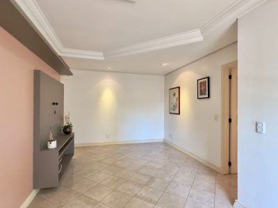 Apartamento à venda com 78m², 3 quartos, 1 suíte, 1 vaga no bairro Menino Deus em Porto Alegre - Foto 9