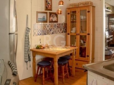 Apartamento à venda com 119m², 3 quartos, 1 suíte, 3 vagas no bairro Floresta em Porto Alegre - Foto 5