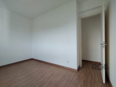 Apartamento à venda com 65m², 3 quartos, 1 suíte, 2 vagas no bairro Partenon em Porto Alegre - Foto 8