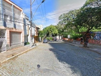 Casa à venda com 300m², 4 quartos no bairro Centro Histórico em Porto Alegre - Foto 2