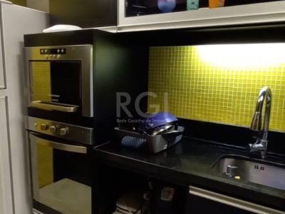 Apartamento à venda com 75m², 2 quartos, 1 suíte, 2 vagas no bairro São Sebastião em Porto Alegre - Foto 6