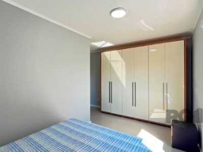 Apartamento à venda com 77m², 3 quartos, 1 vaga no bairro Medianeira em Porto Alegre - Foto 22