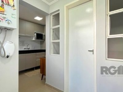 Apartamento à venda com 77m², 3 quartos, 1 vaga no bairro Medianeira em Porto Alegre - Foto 14