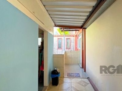 Apartamento à venda com 77m², 3 quartos, 1 vaga no bairro Medianeira em Porto Alegre - Foto 31