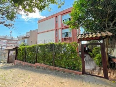 Apartamento à venda com 77m², 3 quartos, 1 vaga no bairro Medianeira em Porto Alegre - Foto 2