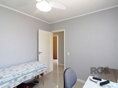 Apartamento à venda com 77m², 3 quartos, 1 vaga no bairro Medianeira em Porto Alegre - Foto 24