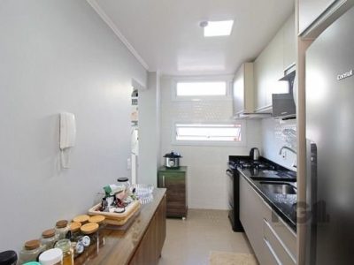 Apartamento à venda com 77m², 3 quartos, 1 vaga no bairro Medianeira em Porto Alegre - Foto 10