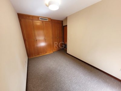 Apartamento à venda com 121m², 3 quartos, 1 suíte, 2 vagas no bairro São João em Porto Alegre - Foto 17