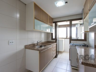 Apartamento à venda com 94m², 3 quartos, 1 suíte, 2 vagas no bairro Tristeza em Porto Alegre - Foto 15