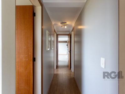 Apartamento à venda com 94m², 3 quartos, 1 suíte, 2 vagas no bairro Tristeza em Porto Alegre - Foto 34