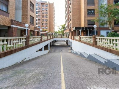 Apartamento à venda com 94m², 3 quartos, 1 suíte, 2 vagas no bairro Tristeza em Porto Alegre - Foto 36