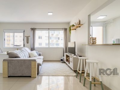 Apartamento à venda com 66m², 2 quartos, 1 suíte, 1 vaga no bairro Partenon em Porto Alegre - Foto 2