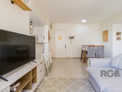 Apartamento à venda com 66m², 2 quartos, 1 suíte, 1 vaga no bairro Partenon em Porto Alegre - Foto 4