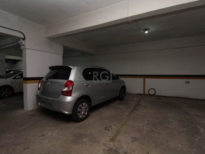 Apartamento à venda com 99m², 3 quartos, 1 suíte, 1 vaga no bairro Menino Deus em Porto Alegre - Foto 24