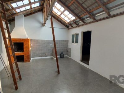 Casa à venda com 109m², 2 quartos, 2 vagas no bairro Tristeza em Porto Alegre - Foto 12