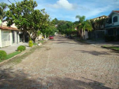 Casa à venda com 181m², 3 quartos, 1 suíte, 2 vagas no bairro Ipanema em Porto Alegre - Foto 38