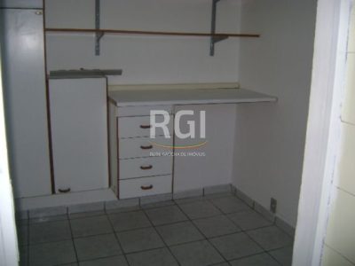 Apartamento à venda com 105m², 3 quartos, 1 suíte, 2 vagas no bairro Petrópolis em Porto Alegre - Foto 3