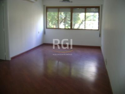 Apartamento à venda com 105m², 3 quartos, 1 suíte, 2 vagas no bairro Petrópolis em Porto Alegre - Foto 4