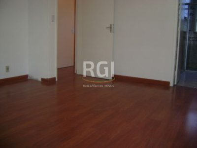 Apartamento à venda com 105m², 3 quartos, 1 suíte, 2 vagas no bairro Petrópolis em Porto Alegre - Foto 8