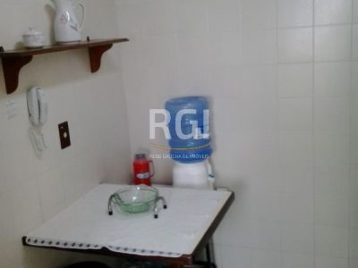 Apartamento à venda com 70m², 2 quartos, 1 vaga no bairro Vila Ipiranga em Porto Alegre - Foto 3