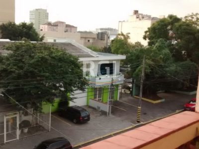 Apartamento à venda com 75m², 2 quartos no bairro Floresta em Porto Alegre - Foto 13