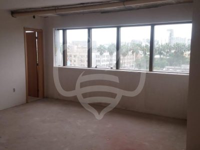 Conjunto/Sala à venda com 29m² no bairro Santana em Porto Alegre - Foto 3