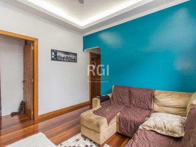 Casa à venda com 396m², 5 quartos, 2 suítes, 5 vagas no bairro Santo Antônio em Porto Alegre - Foto 6