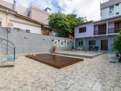 Casa à venda com 396m², 5 quartos, 2 suítes, 5 vagas no bairro Santo Antônio em Porto Alegre - Foto 27