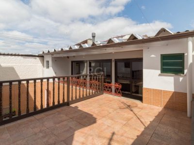 Casa à venda com 335m², 5 quartos, 3 vagas no bairro Vila Ipiranga em Porto Alegre - Foto 5