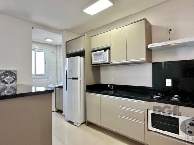 Apartamento à venda com 72m², 2 quartos, 1 suíte, 1 vaga no bairro Zona Nova em Capão da Canoa - Foto 4