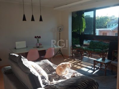 Apartamento à venda com 81m², 2 quartos, 1 suíte, 1 vaga no bairro Jardim Itu em Porto Alegre - Foto 4