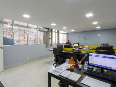 Conjunto/Sala à venda com 157m² no bairro Centro Histórico em Porto Alegre - Foto 14