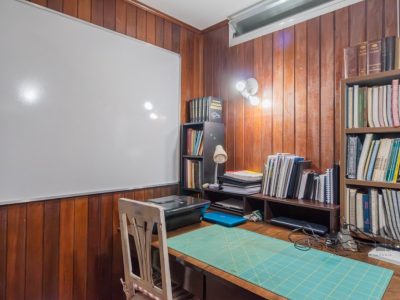 Casa à venda com 200m², 3 quartos, 2 suítes, 2 vagas no bairro Medianeira em Porto Alegre - Foto 46