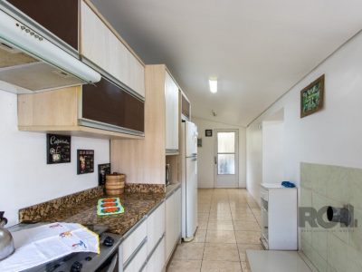 Casa à venda com 215m², 3 quartos, 3 vagas no bairro Jardim Carvalho em Porto Alegre - Foto 33