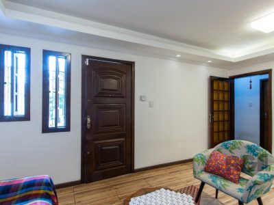 Casa à venda com 215m², 3 quartos, 3 vagas no bairro Jardim Carvalho em Porto Alegre - Foto 8