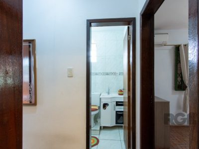 Casa à venda com 215m², 3 quartos, 3 vagas no bairro Jardim Carvalho em Porto Alegre - Foto 10