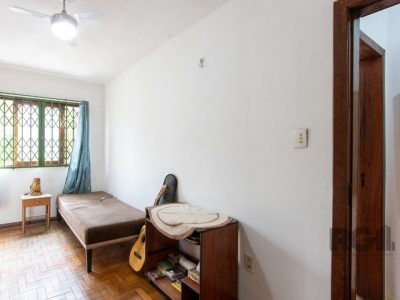 Casa à venda com 215m², 3 quartos, 3 vagas no bairro Jardim Carvalho em Porto Alegre - Foto 17