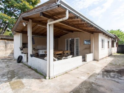 Casa à venda com 215m², 3 quartos, 3 vagas no bairro Jardim Carvalho em Porto Alegre - Foto 38