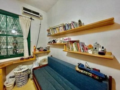 Casa à venda com 250m², 2 quartos, 1 suíte, 2 vagas no bairro Partenon em Porto Alegre - Foto 17