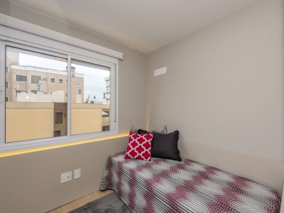 Apartamento à venda com 65m², 3 quartos, 1 suíte, 2 vagas no bairro Petrópolis em Porto Alegre - Foto 13