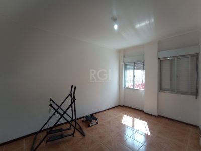 Apartamento à venda com 75m², 2 quartos no bairro São Geraldo em Porto Alegre - Foto 2