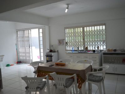 Casa à venda com 6m², 3 quartos, 2 vagas no bairro Azenha em Porto Alegre - Foto 7