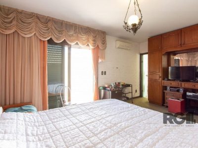 Casa à venda com 580m², 3 quartos, 1 suíte, 3 vagas no bairro Santa Tereza em Porto Alegre - Foto 46