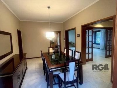 Casa à venda com 235m², 3 quartos, 3 suítes, 4 vagas no bairro Jardim Lindóia em Porto Alegre - Foto 2