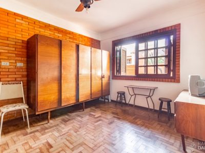 Casa à venda com 574m², 3 quartos, 2 suítes, 8 vagas no bairro Jardim Planalto em Porto Alegre - Foto 8